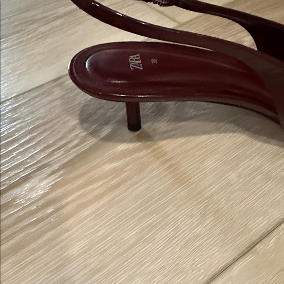 Zara Women's Dark Red Plum Kitten Heels (NEW) - Picture 3 of 4